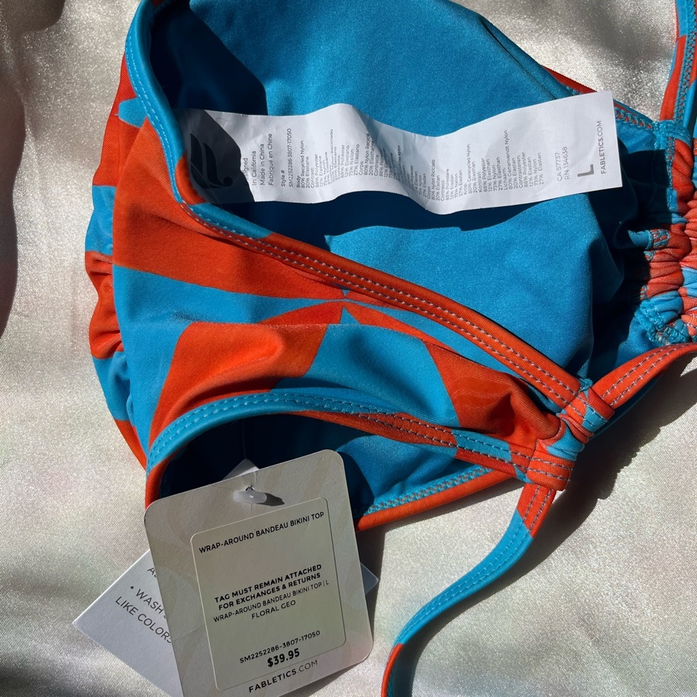Bikini - Picture 5 of 11
